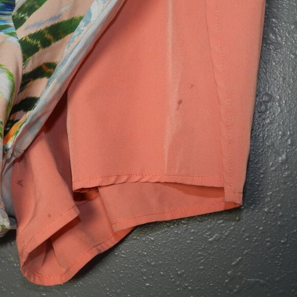Fabletics Womens Peach And Multicolor Tropical Print Athletic Shorts Size Large - Picture 5 of 8